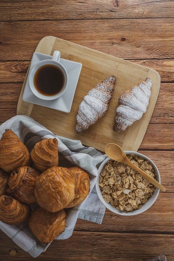 What's the Key to a Flaky, Buttery Vegan Croissant?